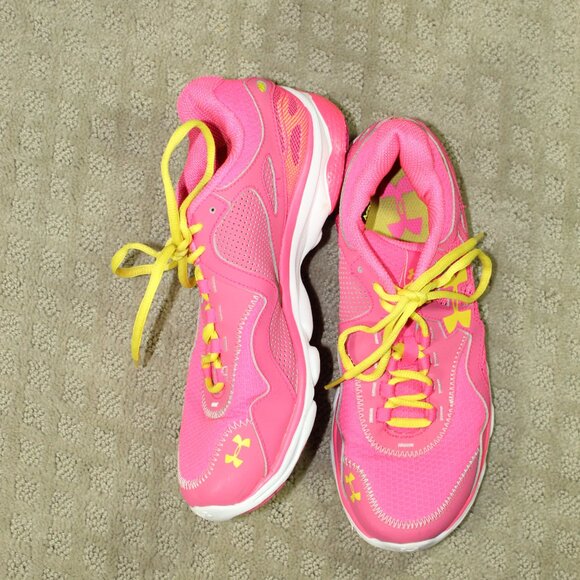 SUPER CUTE! Under Armour MPZ 6Y Pink Yellow Running Athletic Shoes EUC - Picture 1 of 6